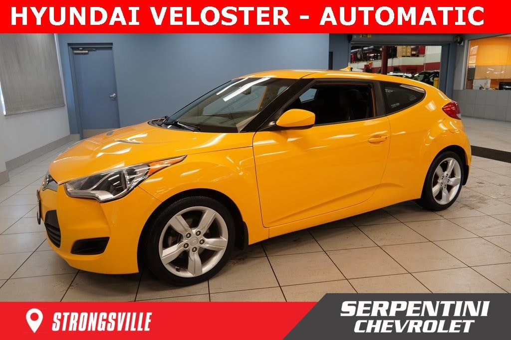 Used 2013 Hyundai Veloster Base w/Black Hatchback