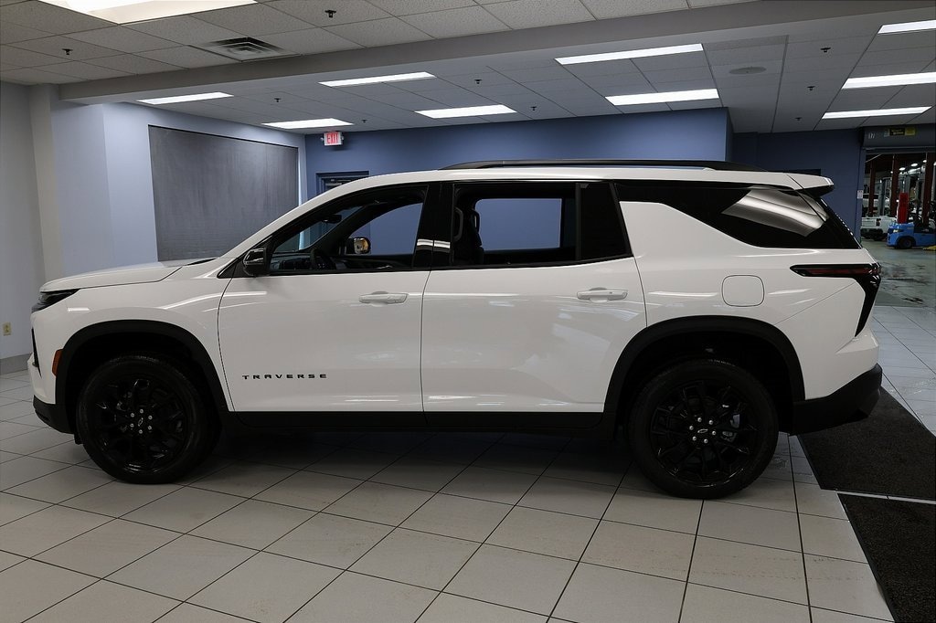 New 2026 Chevrolet Traverse LT SUV