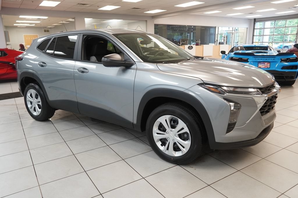 2026 Chevrolet Trax LS - Photo 12