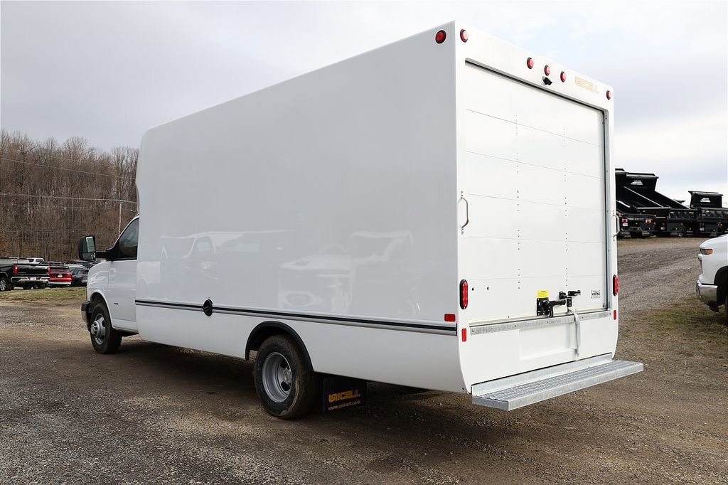 New 2026 Chevrolet Express Cutaway 3500 1WT Cutaway Van