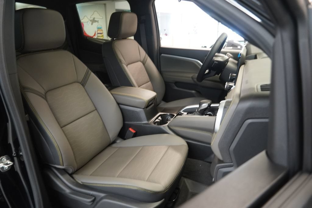 2026 Chevrolet Colorado ZR2 - Photo 35