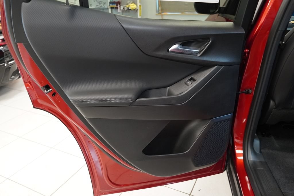 2027 Chevrolet Equinox LT - Photo 27