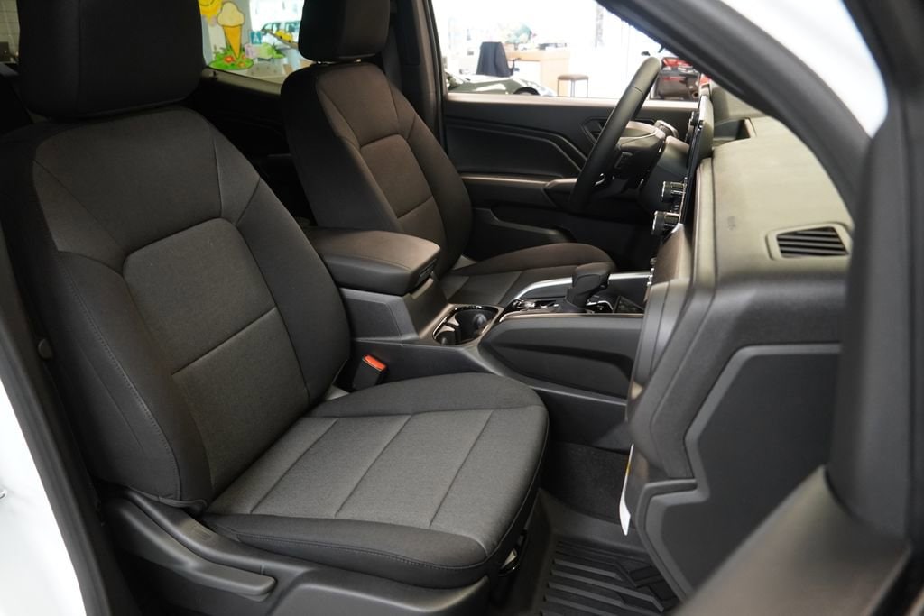 2026 Chevrolet Colorado Work Truck - Photo 31