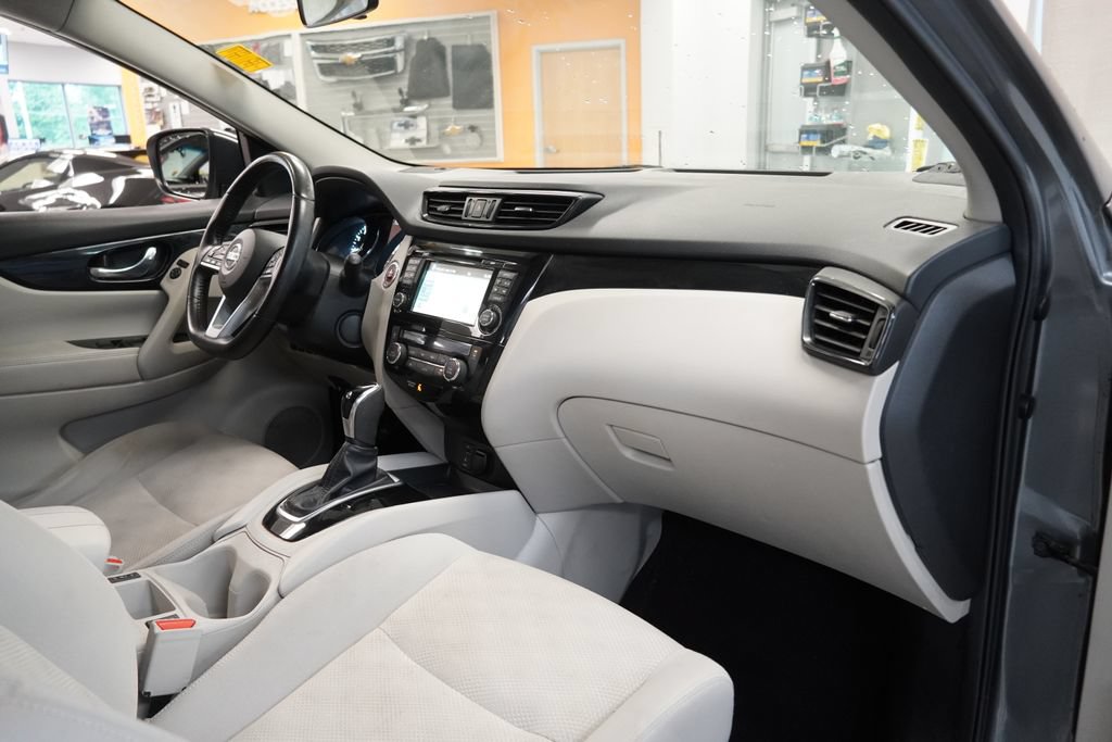 2017 Nissan Rogue Sport SV - Photo 35