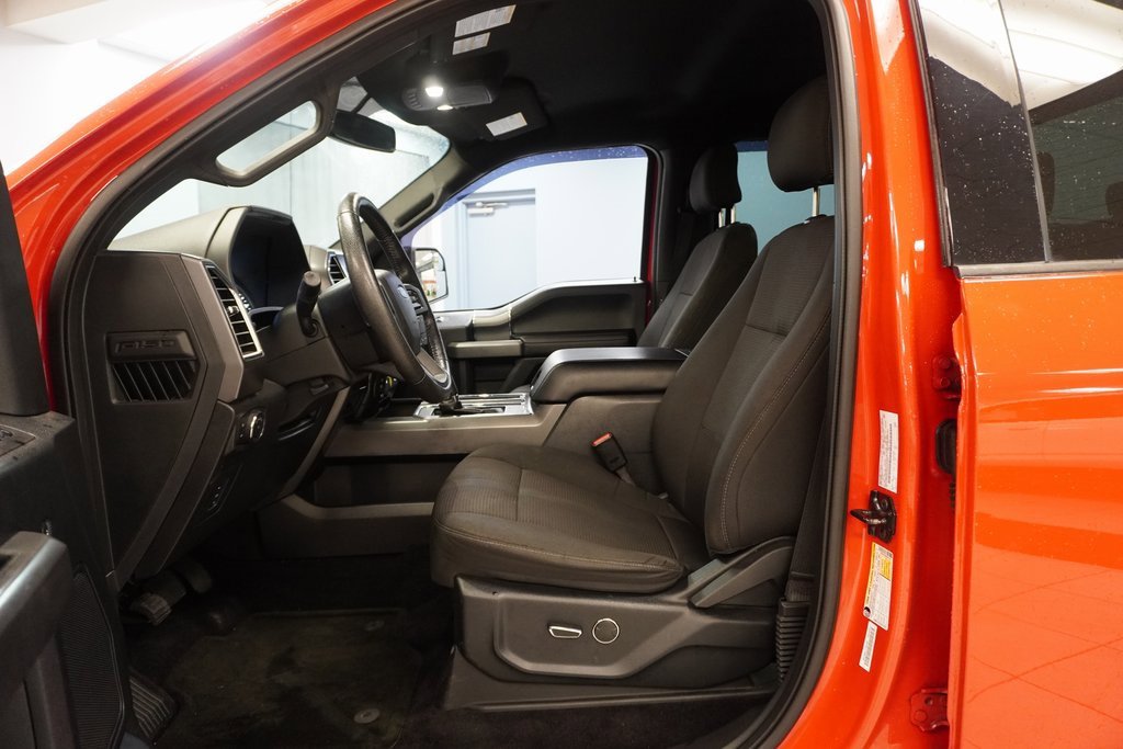 2016 Ford F-150 XLT photo 4