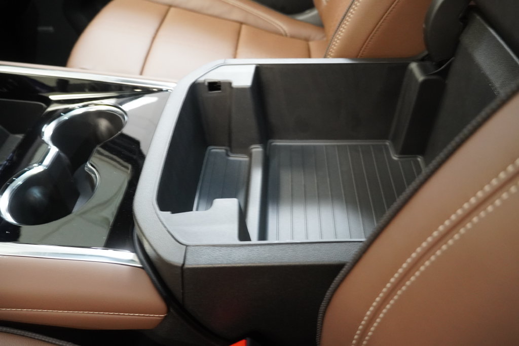 2027 Chevrolet Suburban High Country - Photo 27