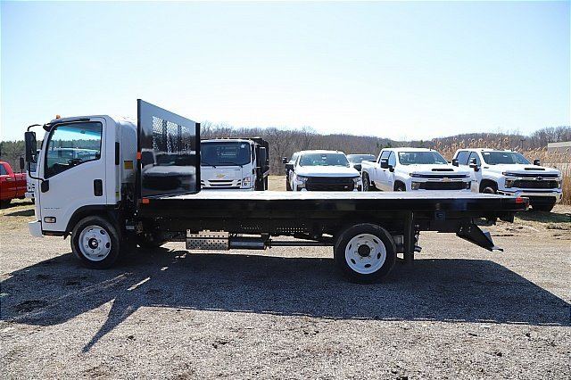 2025 Chevrolet Silverado 4500HD photo 2