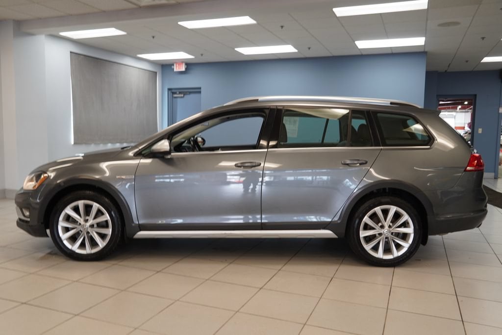 Used 2017 Volkswagen Golf Alltrack TSI SE Wagon