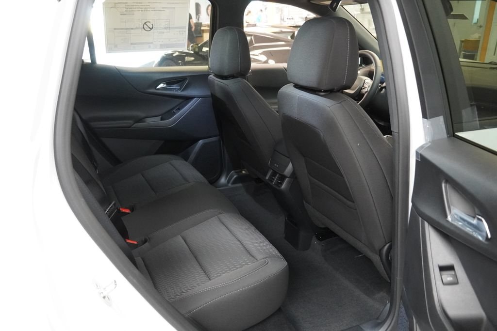 2027 Chevrolet Equinox LT - Photo 21