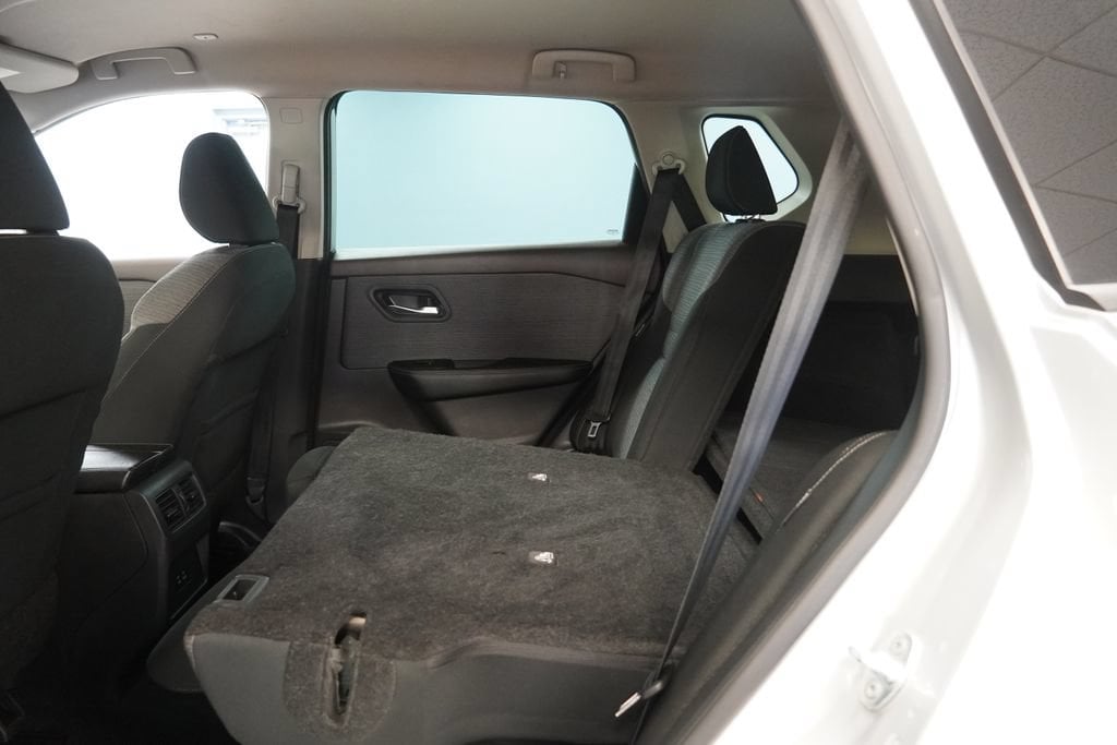 2022 Nissan Rogue SV - Photo 26