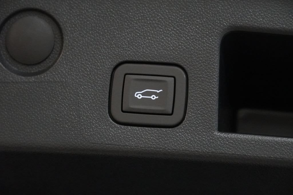 2027 Chevrolet Equinox LT - Photo 8