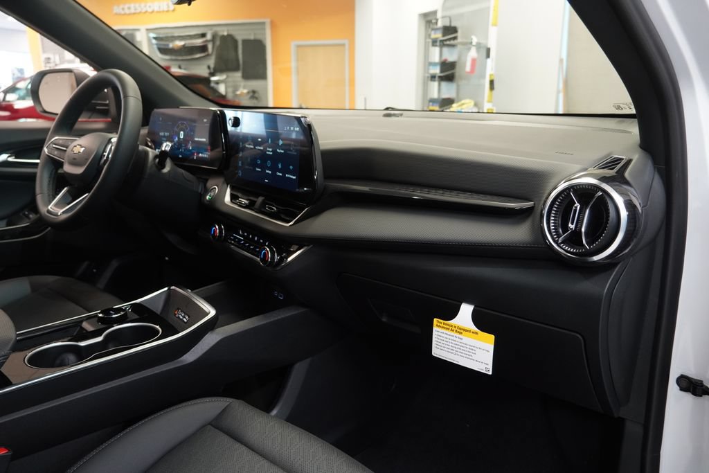 2027 Chevrolet Equinox LT - Photo 38