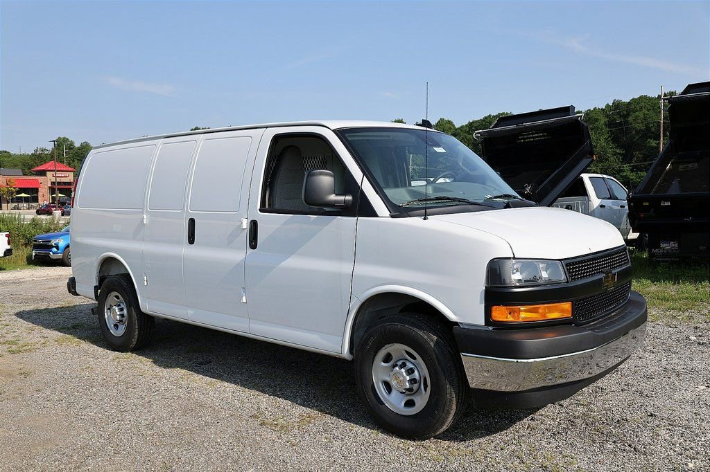 2025 Chevrolet Express Cargo Work Van - Photo 14