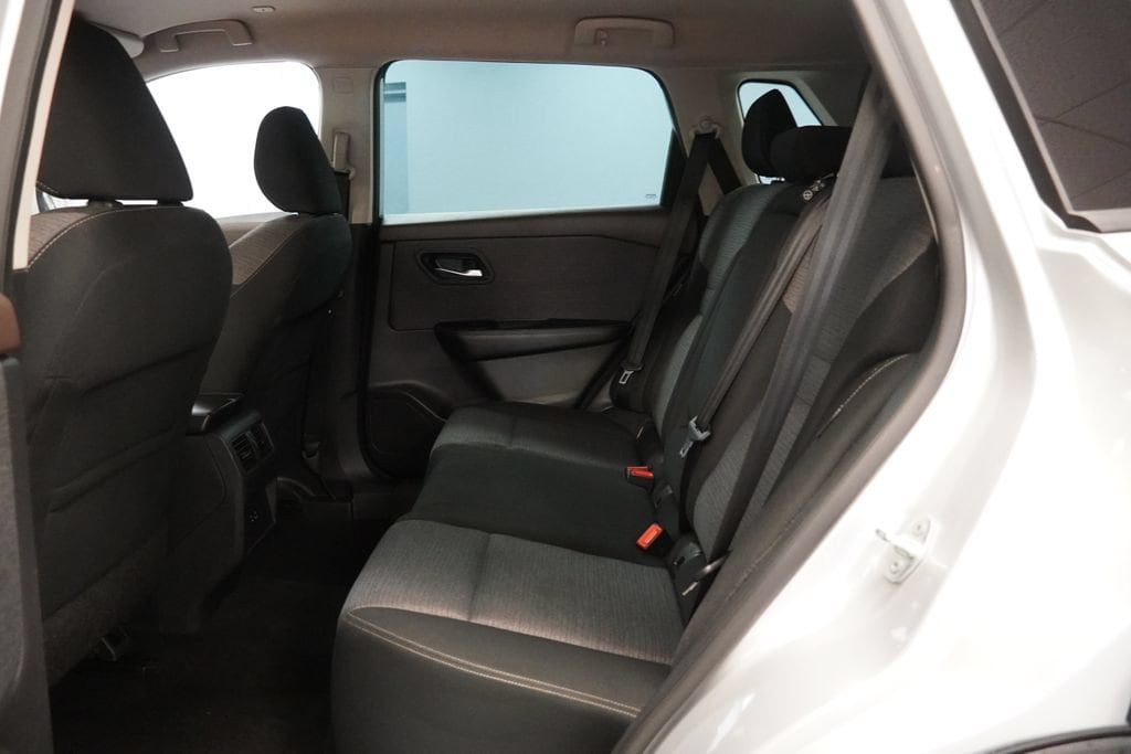 2022 Nissan Rogue SV - Photo 25