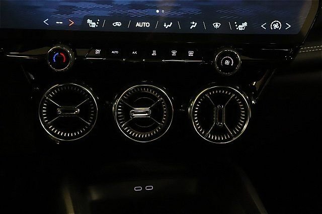 2025 Chevrolet Blazer EV LT - Photo 12