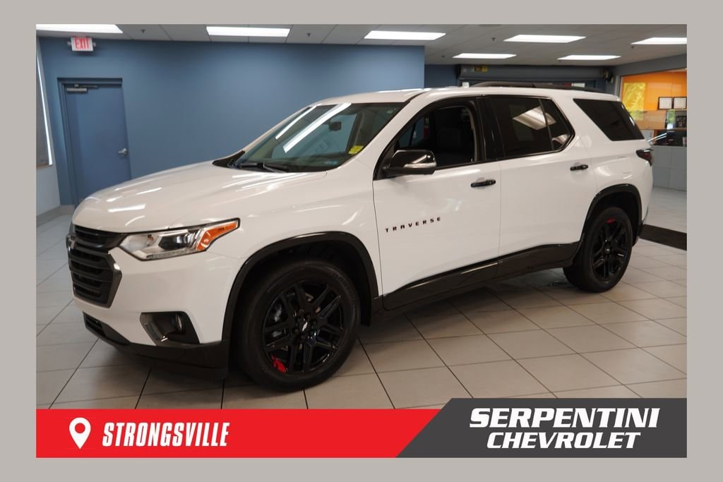 2021 Chevrolet Traverse FWD Premier's photo