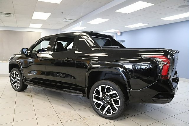 2024 Chevrolet Silverado EV RST photo 4