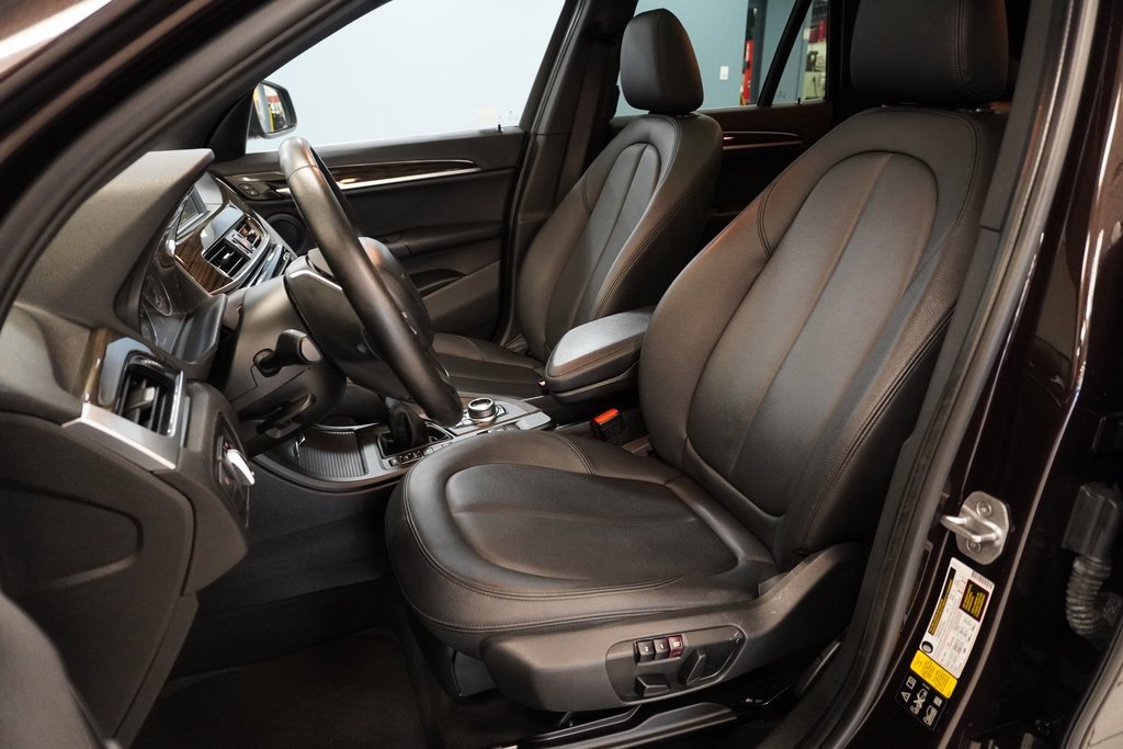 2017 Bmw X1 XDrive28i photo 3