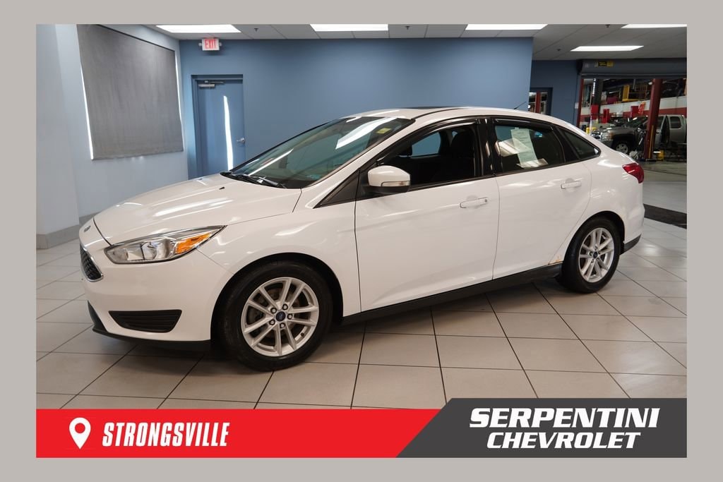 2015 Ford Focus Sedan SE's photo