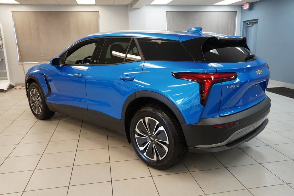 2025 Chevrolet Blazer EV LT - Photo 10
