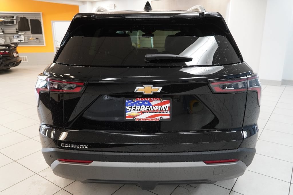 2027 Chevrolet Equinox LT - Photo 9