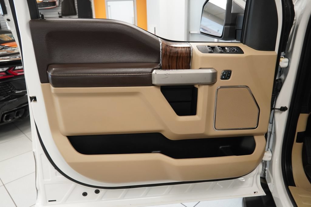 2019 Ford F-150 Lariat - Photo 17