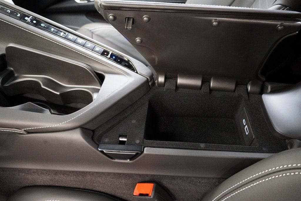 2025 Chevrolet Corvette 3LZ - Photo 28