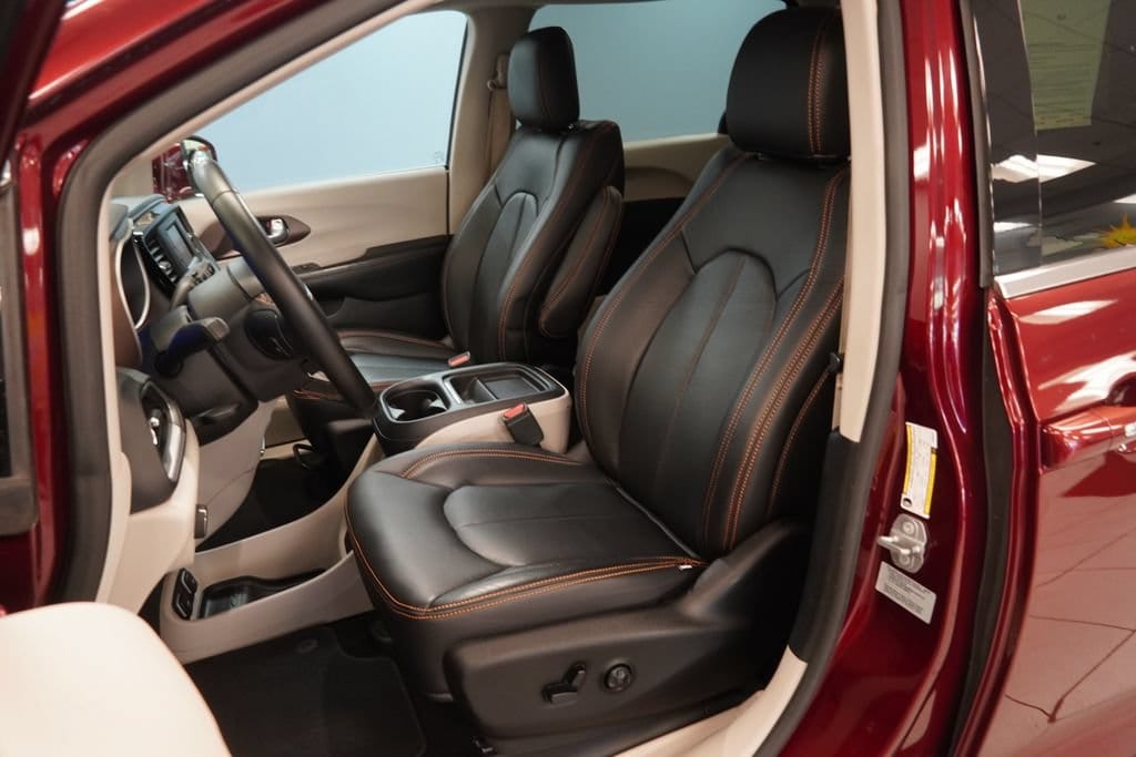 Used 2017 Chrysler Pacifica Touring-L Van