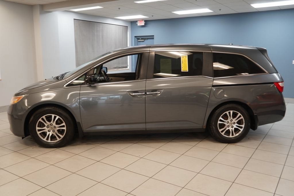 Used 2013 Honda Odyssey EX-L with VIN 5FNRL5H63DB015099 for sale in Strongsville, OH