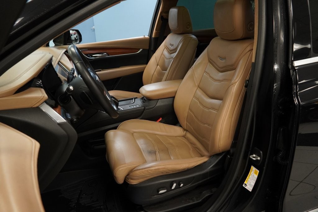 Used 2017 CADILLAC XT5 Platinum AWD SUV