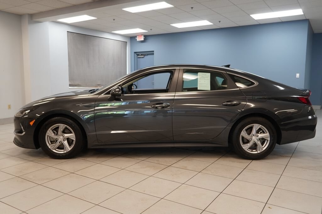 Used 2021 Hyundai Sonata SE Sedan