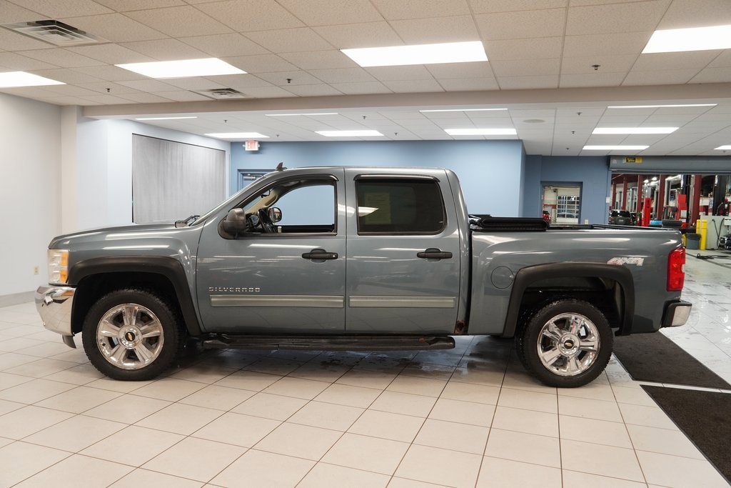 2012 Chevrolet Silverado 1500 LT photo 2