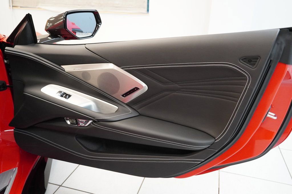 2025 Chevrolet Corvette 3LZ - Photo 30