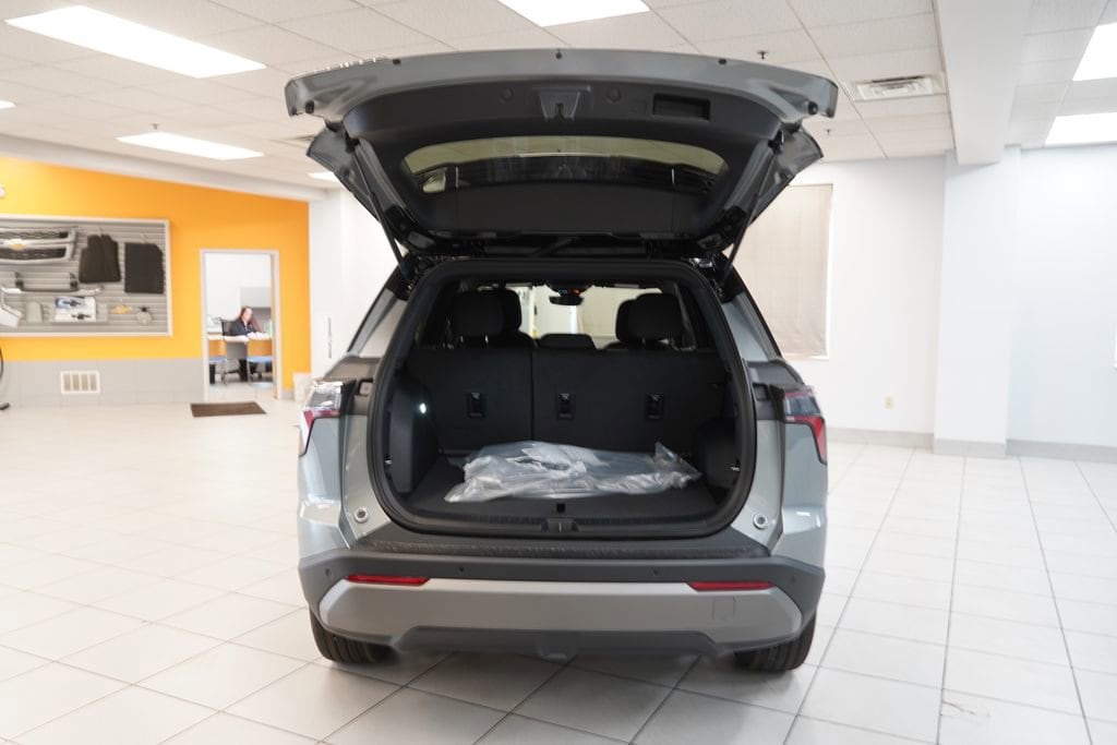 2026 Chevrolet Equinox LT - Photo 8