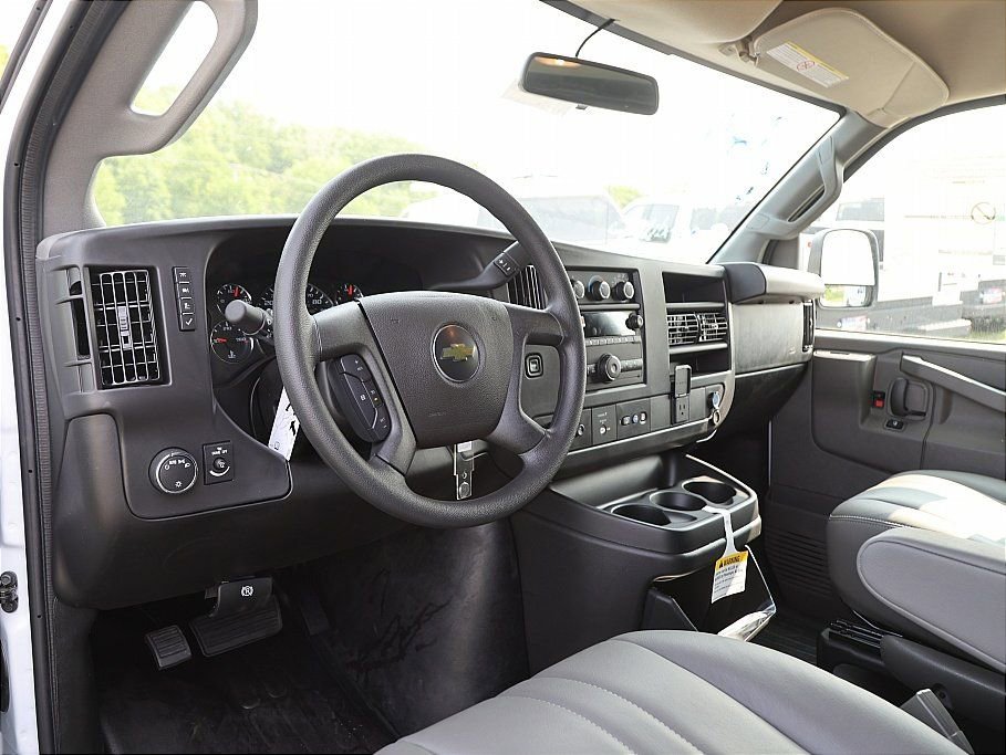 2025 Chevrolet Express Cargo Work Van - Photo 23