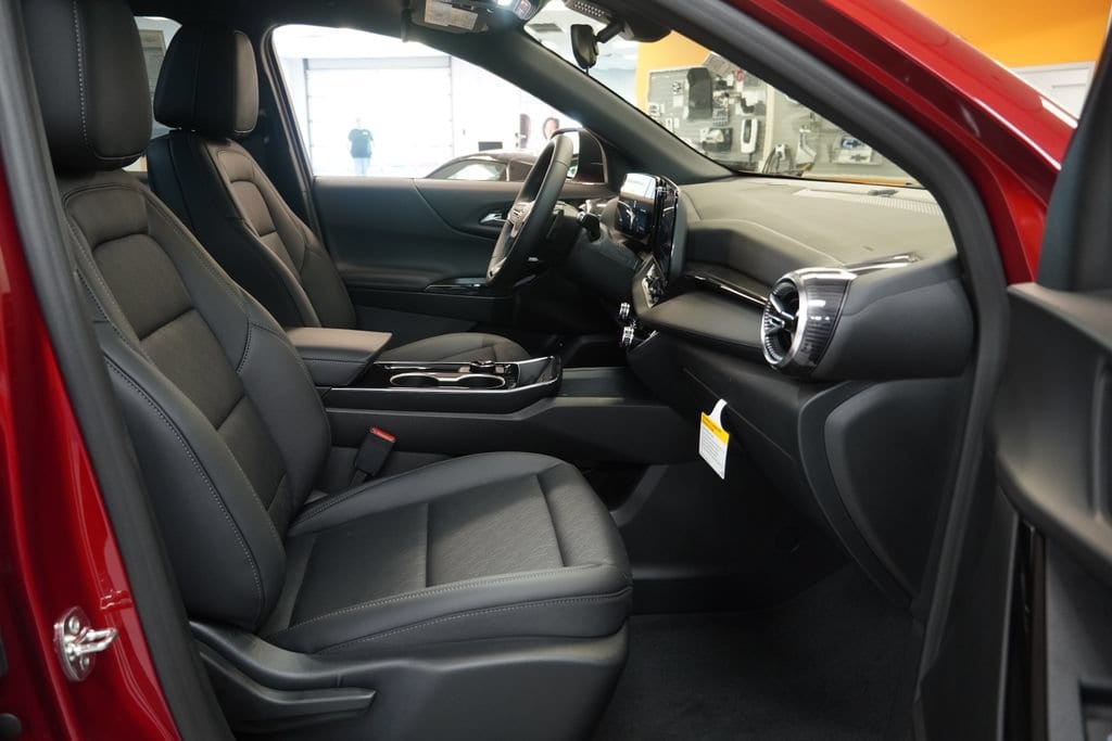 2027 Chevrolet Equinox LT - Photo 36