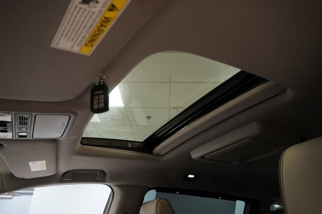 Used 2022 Honda Odyssey Elite Van