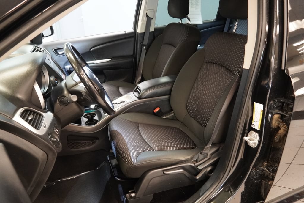 Used 2019 Dodge Journey SE SUV