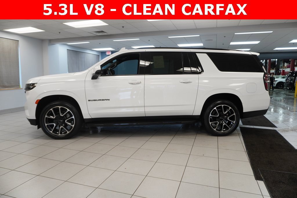 2023 Chevrolet Suburban RST photo 2