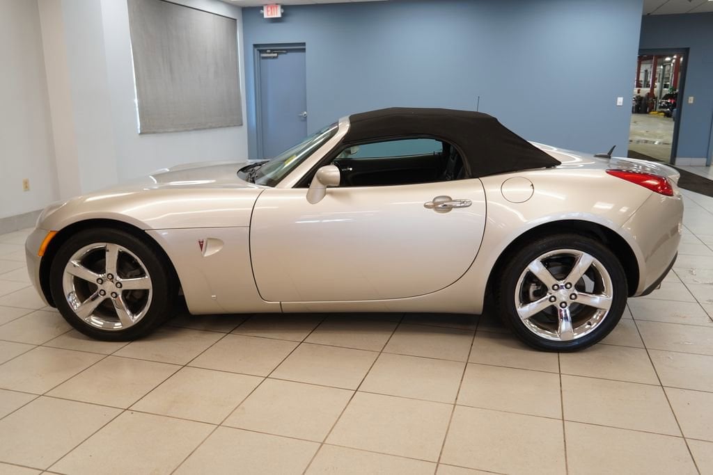 Used 2008 Pontiac Solstice GXP Convertible