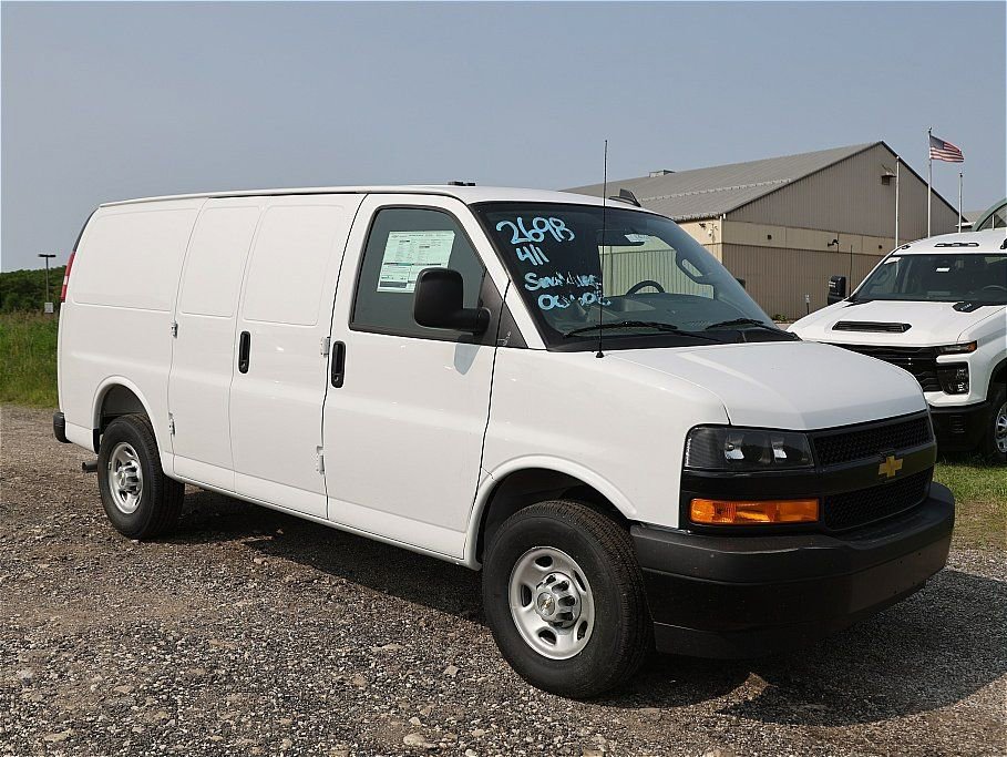 2025 Chevrolet Express Cargo Work Van - Photo 7