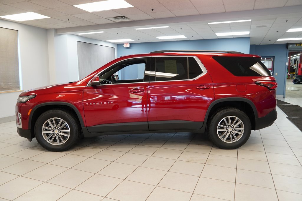 2023 Chevrolet Traverse Leather photo 2