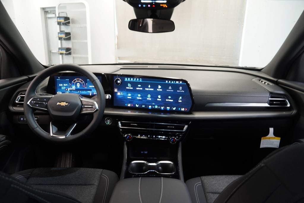 2027 Chevrolet Traverse LT - Photo 18