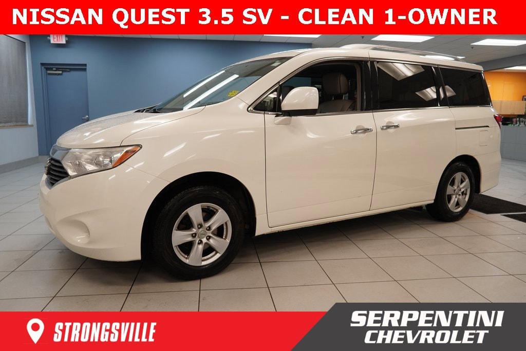 2013 Nissan Quest SV's photo