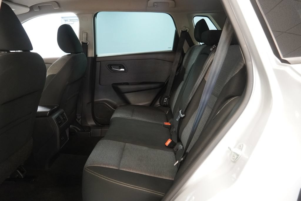 2022 Nissan Rogue SV - Photo 25