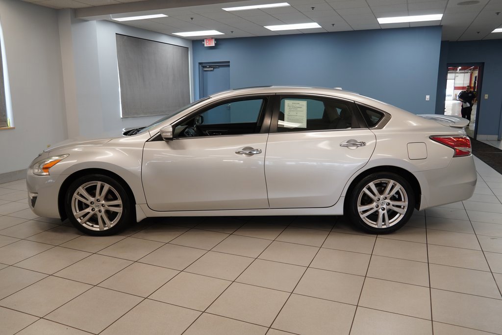 Used 2014 Nissan Altima SL with VIN 1N4BL3AP5EC103245 for sale in Strongsville, OH