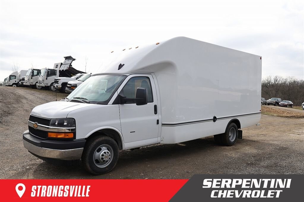 New 2026 Chevrolet Express Cutaway 3500 1WT Cutaway Van