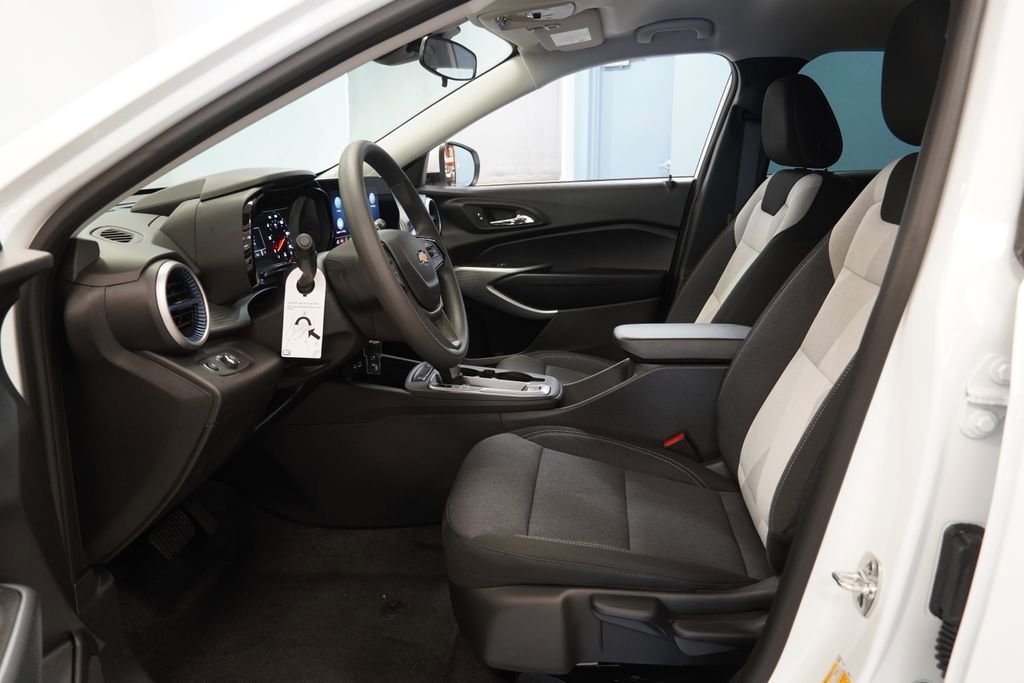 New 2026 Chevrolet Trax LS SUV