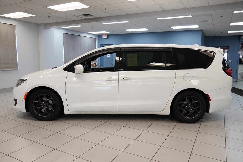 Used 2018 Chrysler Pacifica Touring Plus with VIN 2C4RC1FG8JR187567 for sale in Strongsville, OH