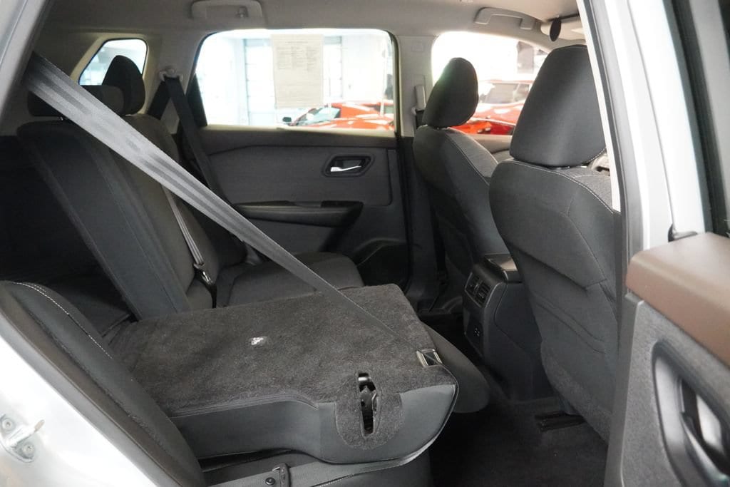 2022 Nissan Rogue SV - Photo 31